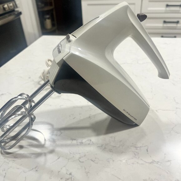 Vintage Hand Mixer Sunbeam Mixmaster Brown (Tested) 1980s Model 3 Speeds Retro - Picture 4 of 10